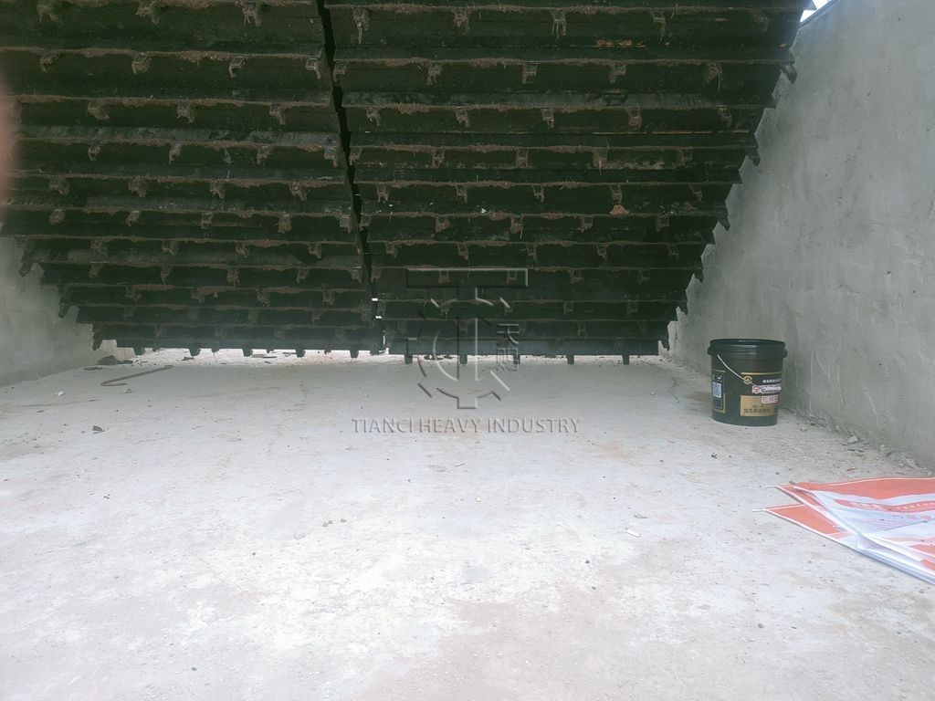 مزرعه مرغ خمیر زنجیره ای نوع پلیک کمپوست ترنر برای کود طبیعی