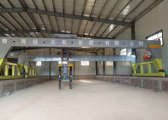 1200-3000mm چرخ نوع باقی مانده سویا / ذرت استیل کمپوست ماشین ترنر